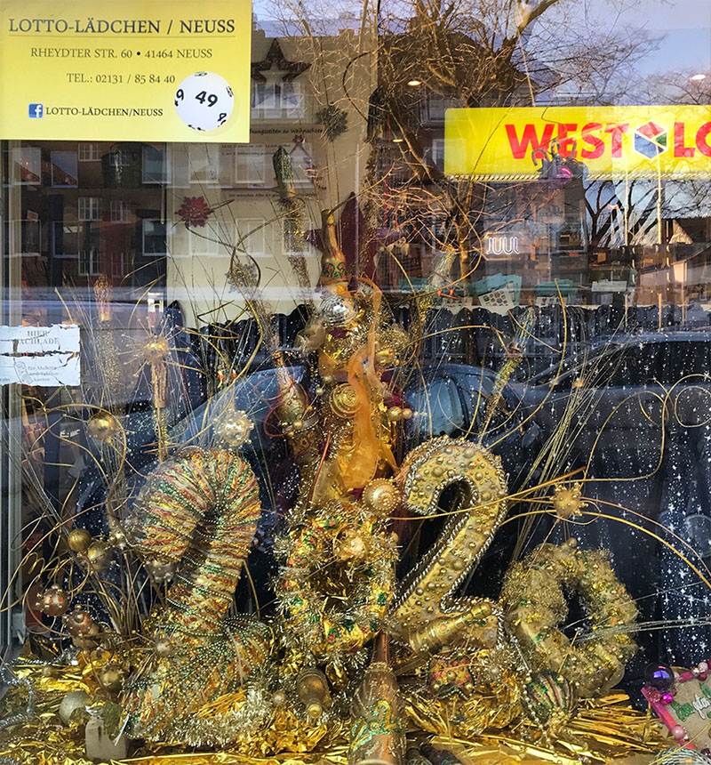 Schaufenster Neujahr 2020 - Lotto-Lädchen/Neuss in 41464 Neuss